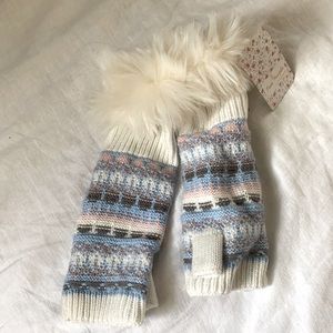 Open fingered gloves